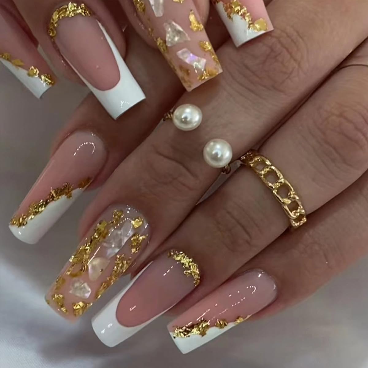 GUFUGU in-hand application demonstration for fast at-home manicure