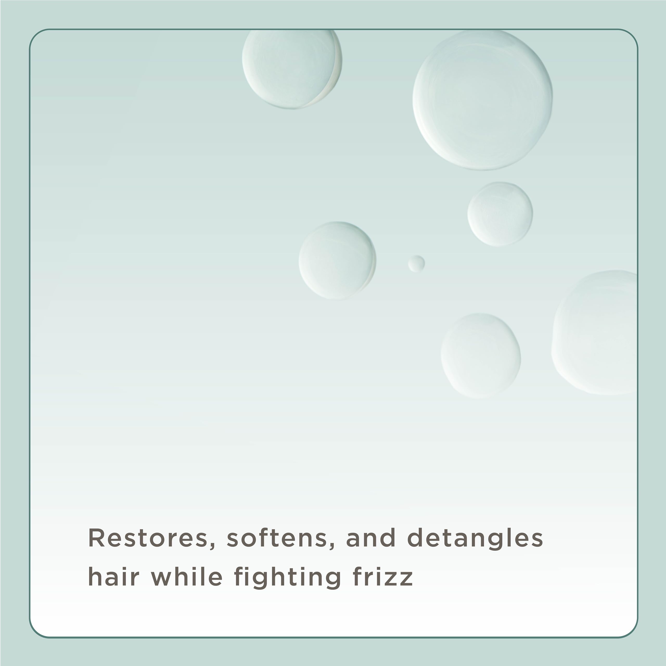 Hairitage spray nozzle close-up demonstrating smooth mist application for quick detangling