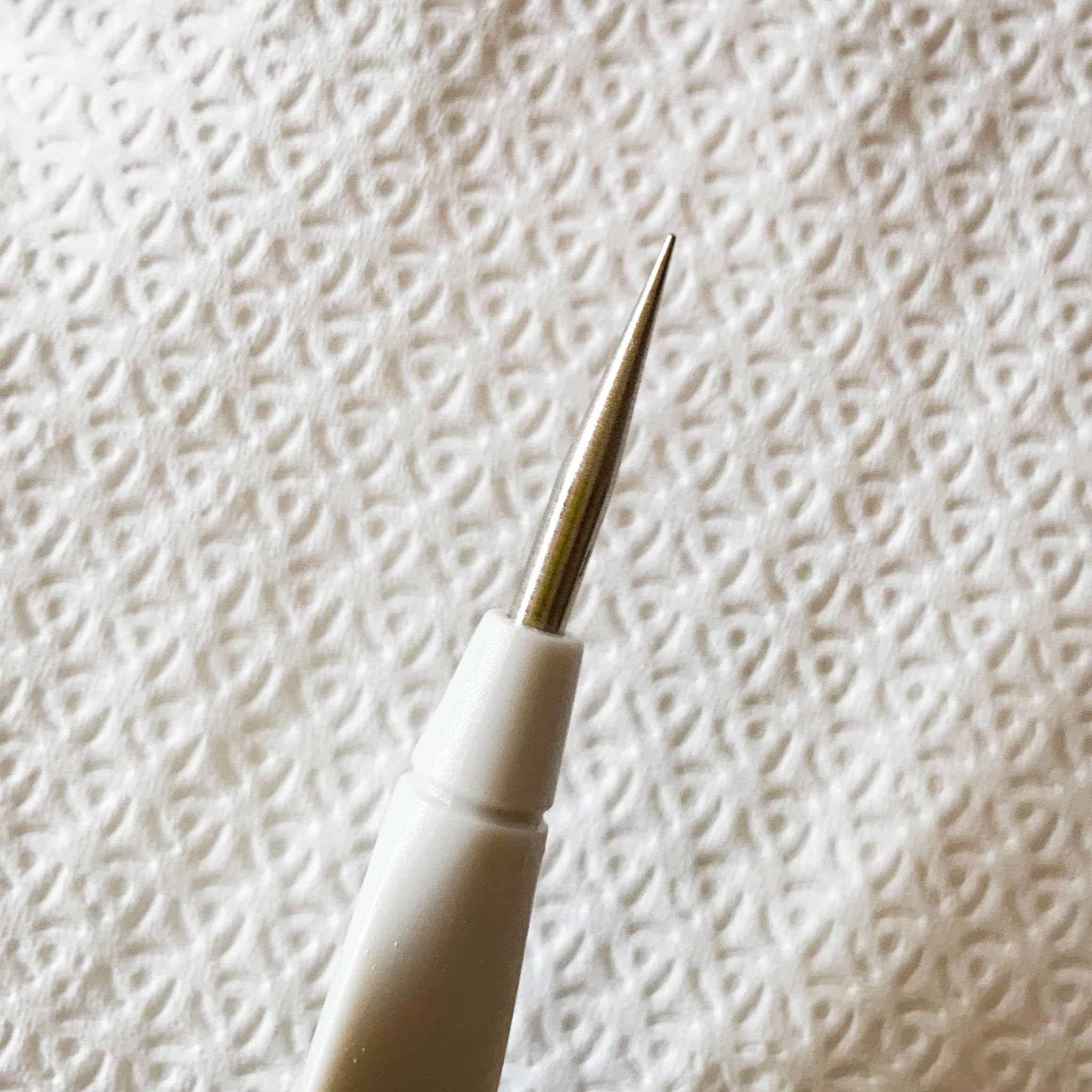 Happy Dotting Company 1.0mm tip close up for slightly larger fine dot precision