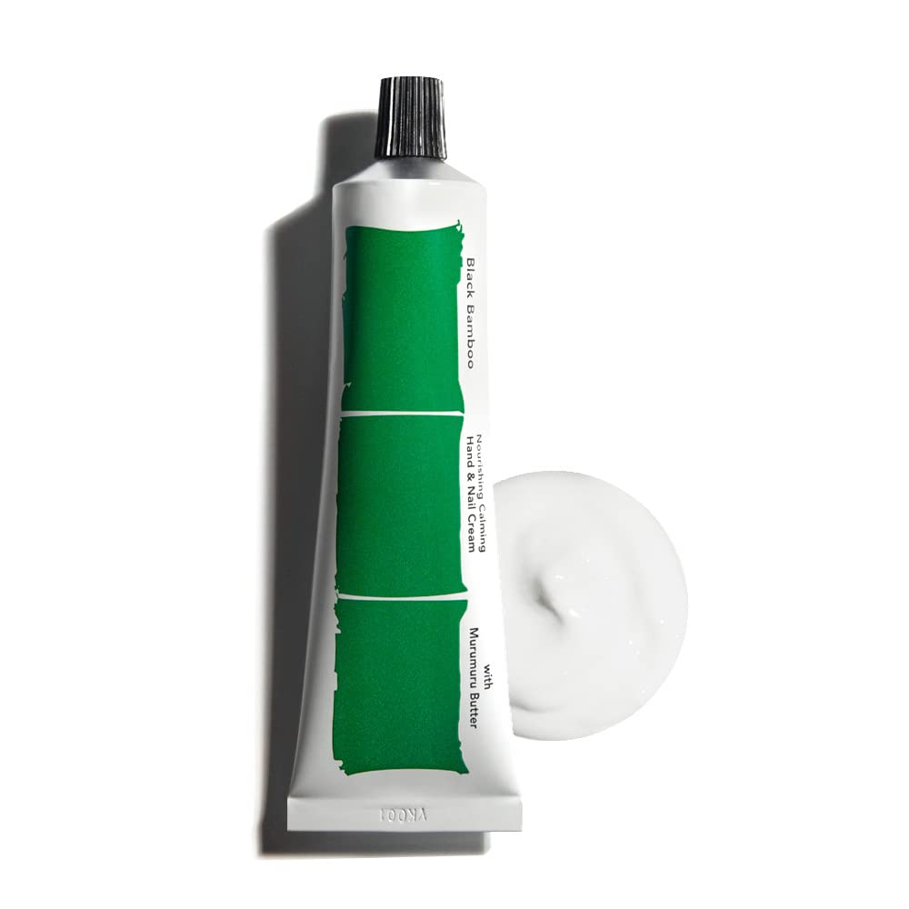 HARUHARU front packaging showing black bamboo benefits and hydration