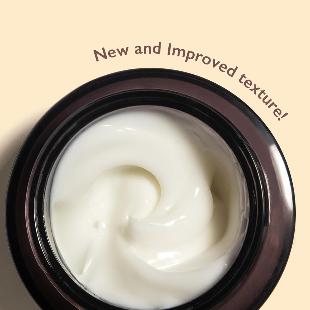 HARUHARU open jar texture close-up showing smooth cream and quick absorption benefit