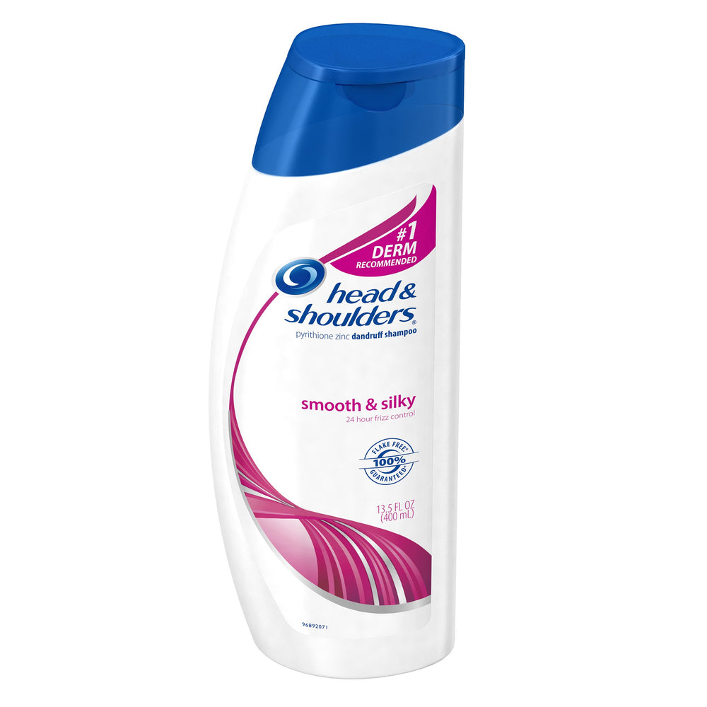 Head & Shoulders foam lather demonstrating cleansing action and flake removal