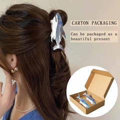 Heogacinlia clips worn in a half-up hairstyle demonstrating reliable everyday styling