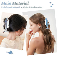 Heogacinlia lifestyle beach shot showing ocean-inspired look for casual outfits