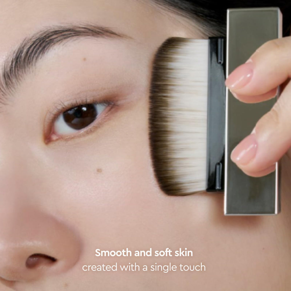 HERA airy blurring primer closeup label showing premium quality benefit