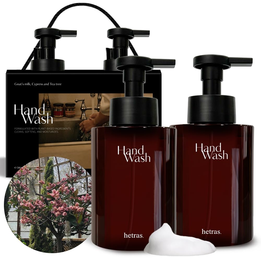 hetras front packaging showing floral green scent and elegant bottle design