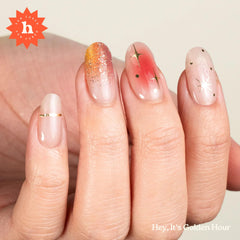 heyhae close-up of ombre gold texture highlighting shimmer effect