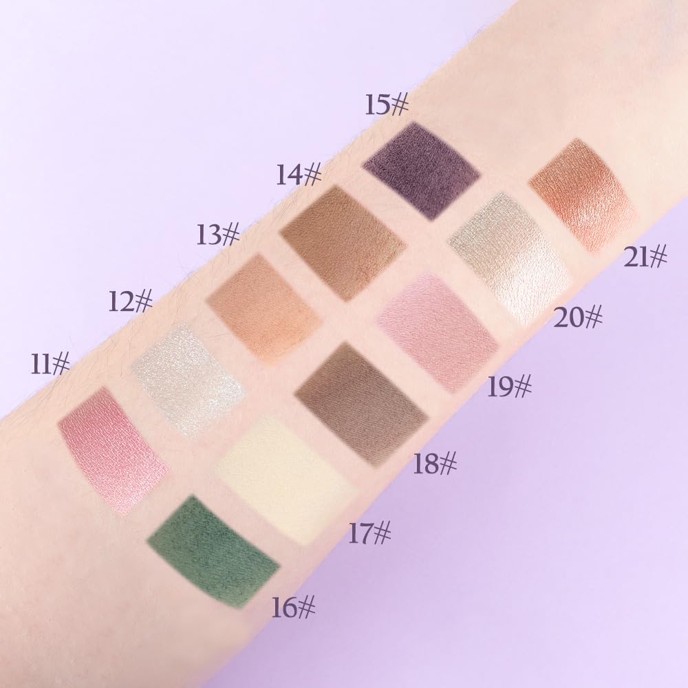 HHLTOH eyeshadow applied with brush demonstrating easy blending