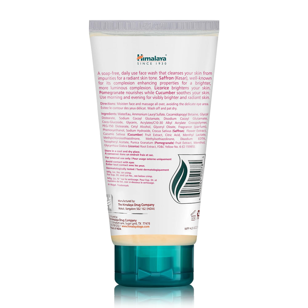 Himalaya close-up of creamy lather texture that cleans without drying skin