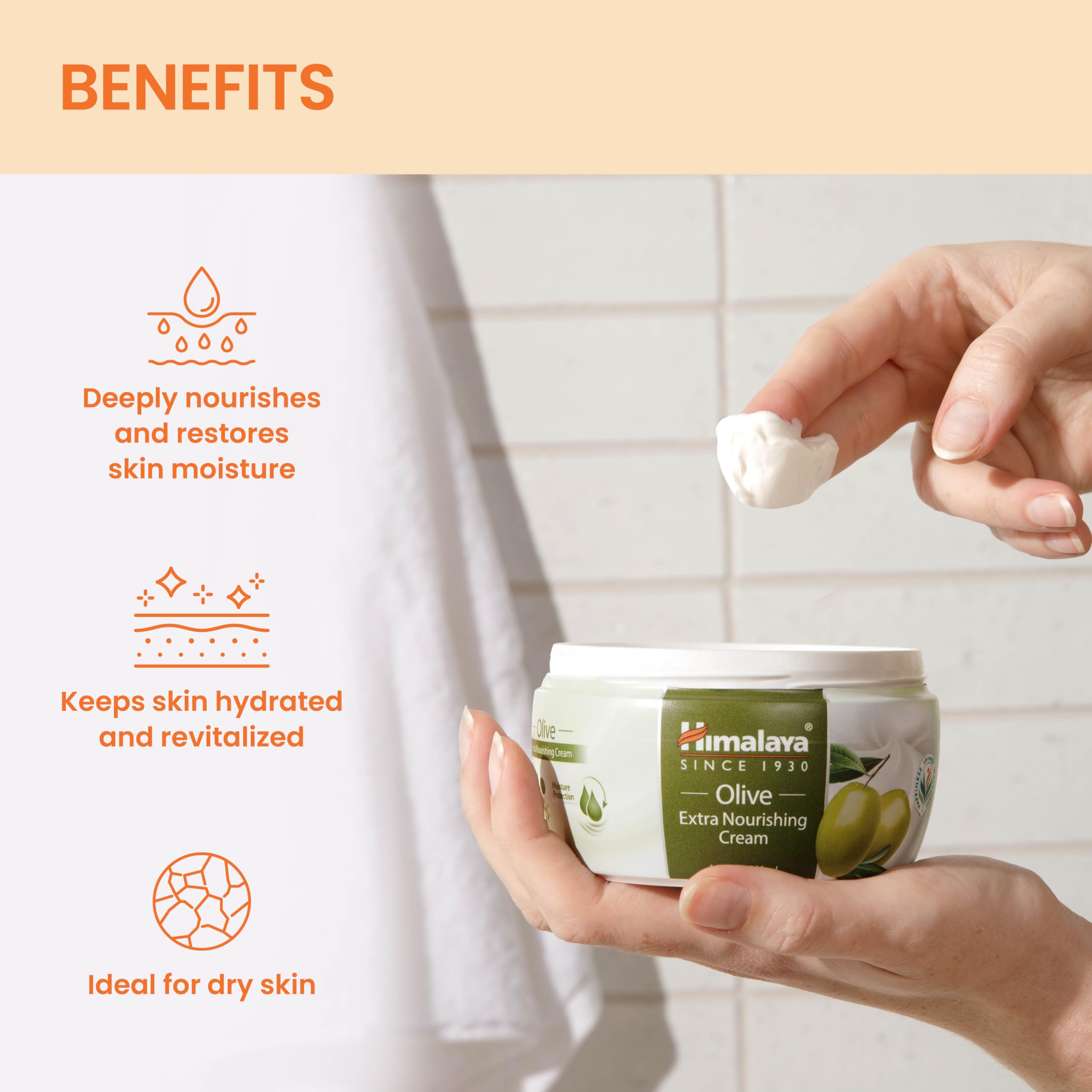 Himalaya close-up of olive and almond oils illustrating nourishing natural ingredients