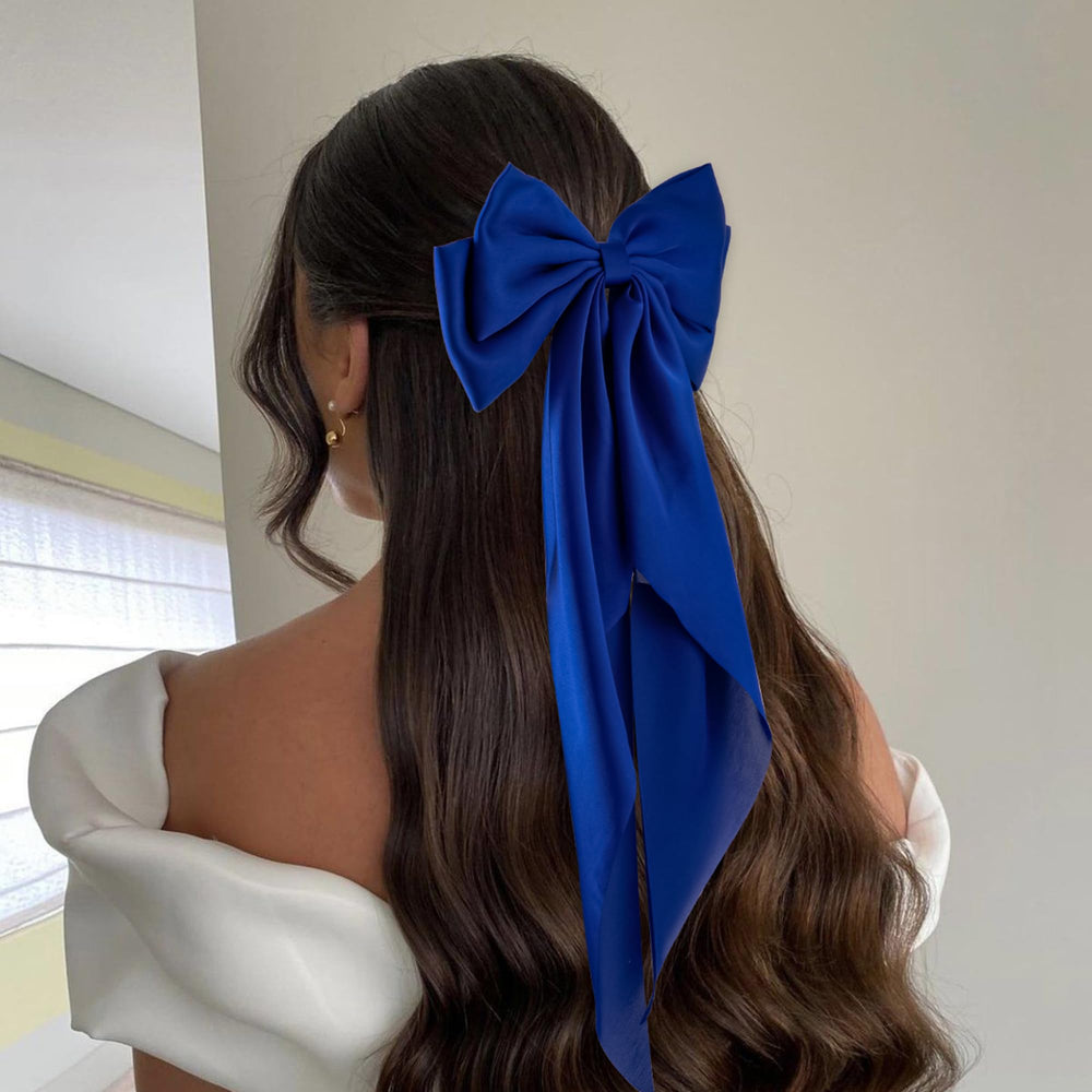 hisial royalblue clip detail metal spring demonstrating secure hair hold