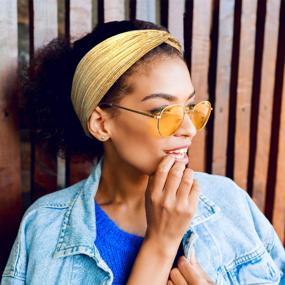 Hisight silvery headband paired with casual outfit, brightens everyday looks benefit