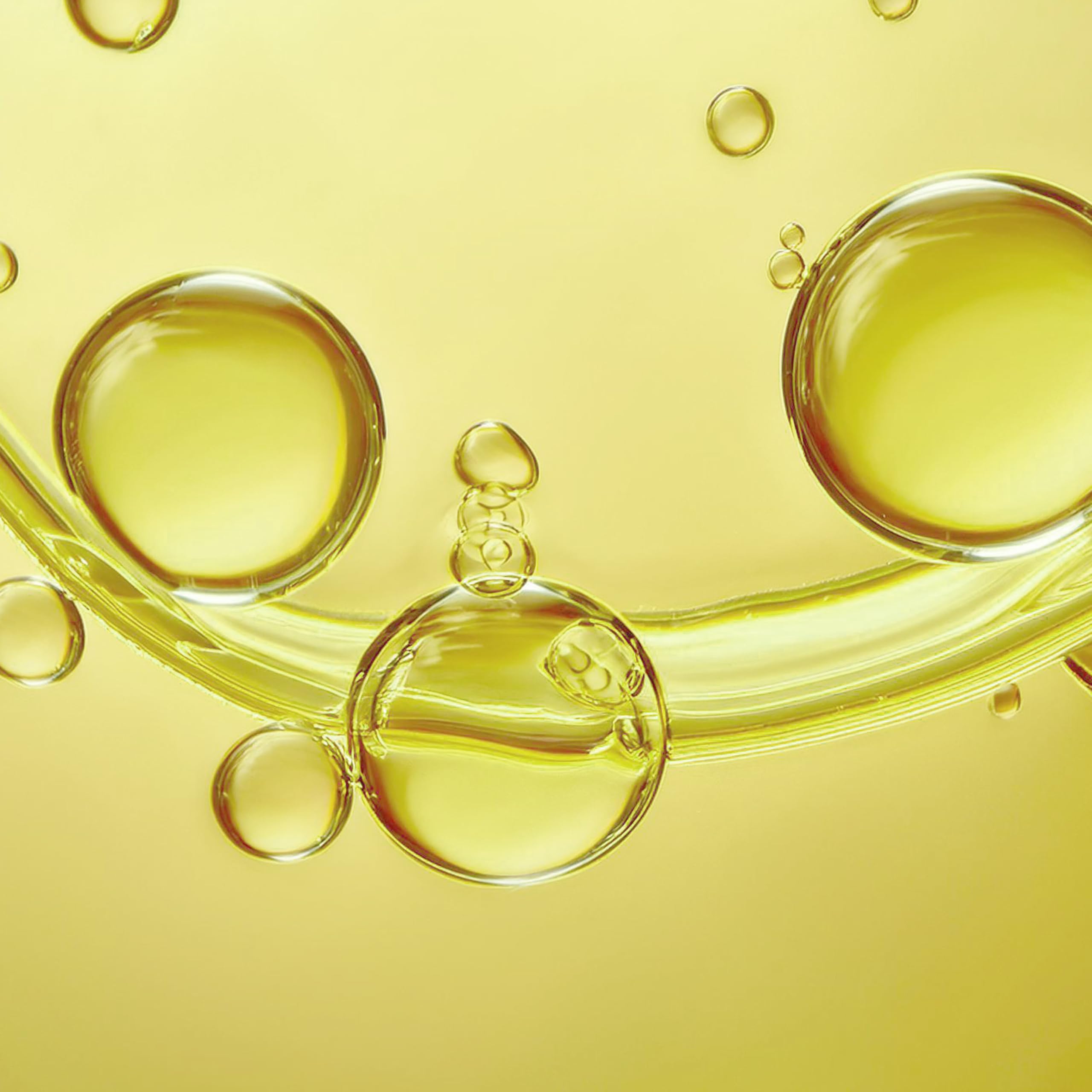 Hollywood Beauty applied to scalp with fingertips to soothe dryness