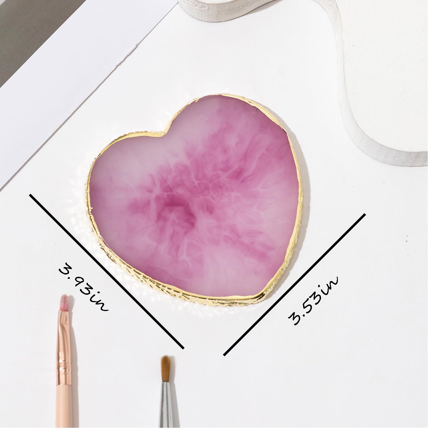 HomTop glossy resin mixing surface close-up, easy-clean and stain-resistant benefit