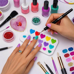 HomTop palettes in use with brushes and polish, speeds up nail-art workflow benefit