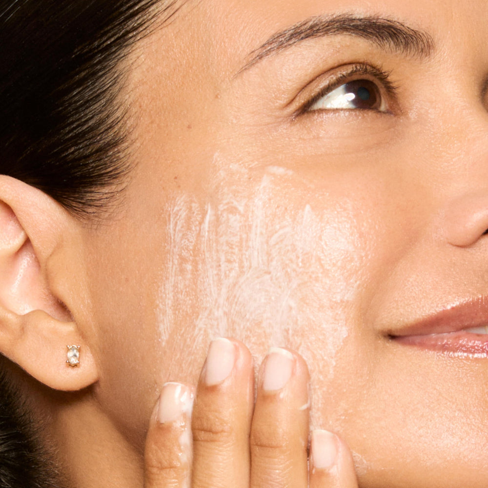Honest Beauty ingredients chamomile calendula splash emphasizing calming benefits