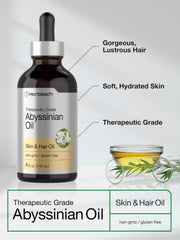 Horbäach oil in hand demonstrating easy spread and non-greasy feel