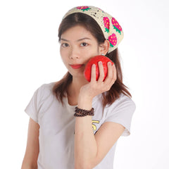 hoyuwak festival outfit scene showing fashionable accessory and comfort benefit