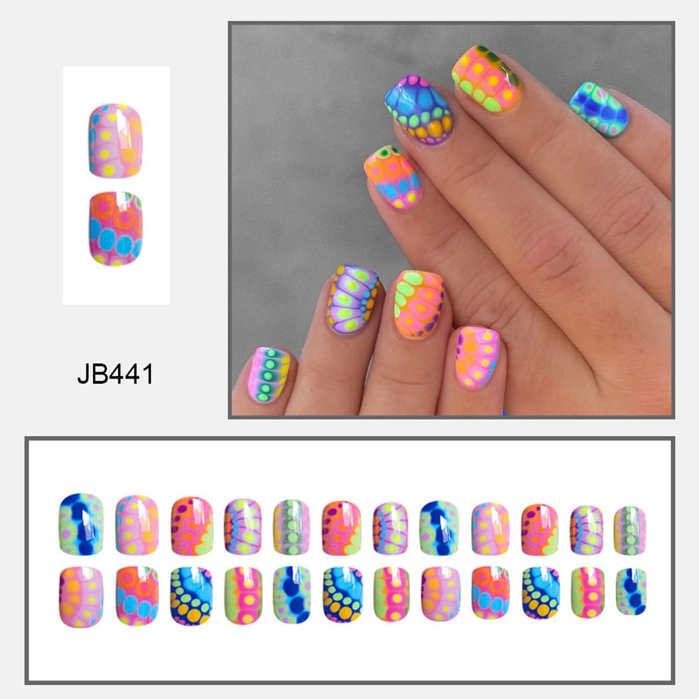 HPYFOI close-up of rainbow gel design highlighting smooth finish and vivid colors