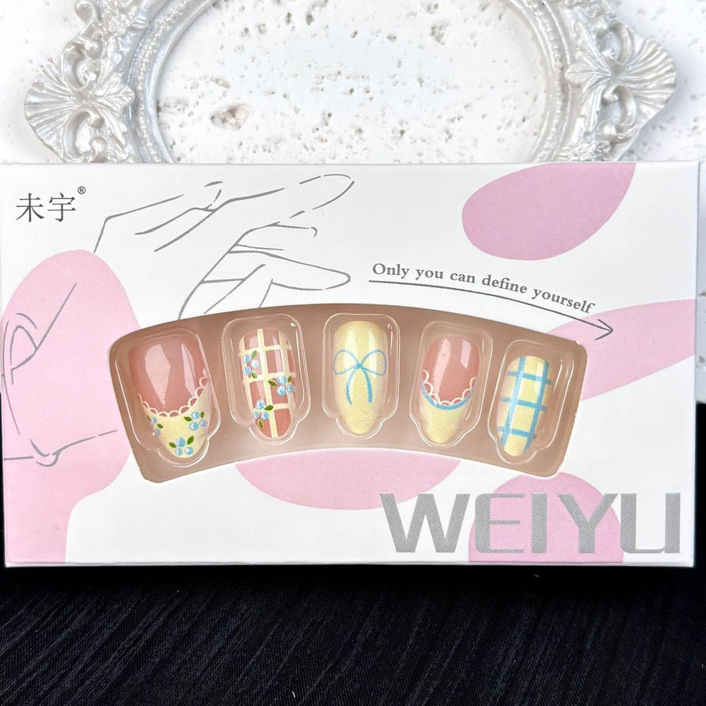 HPYFOI top view of arranged short almond nails showing size options