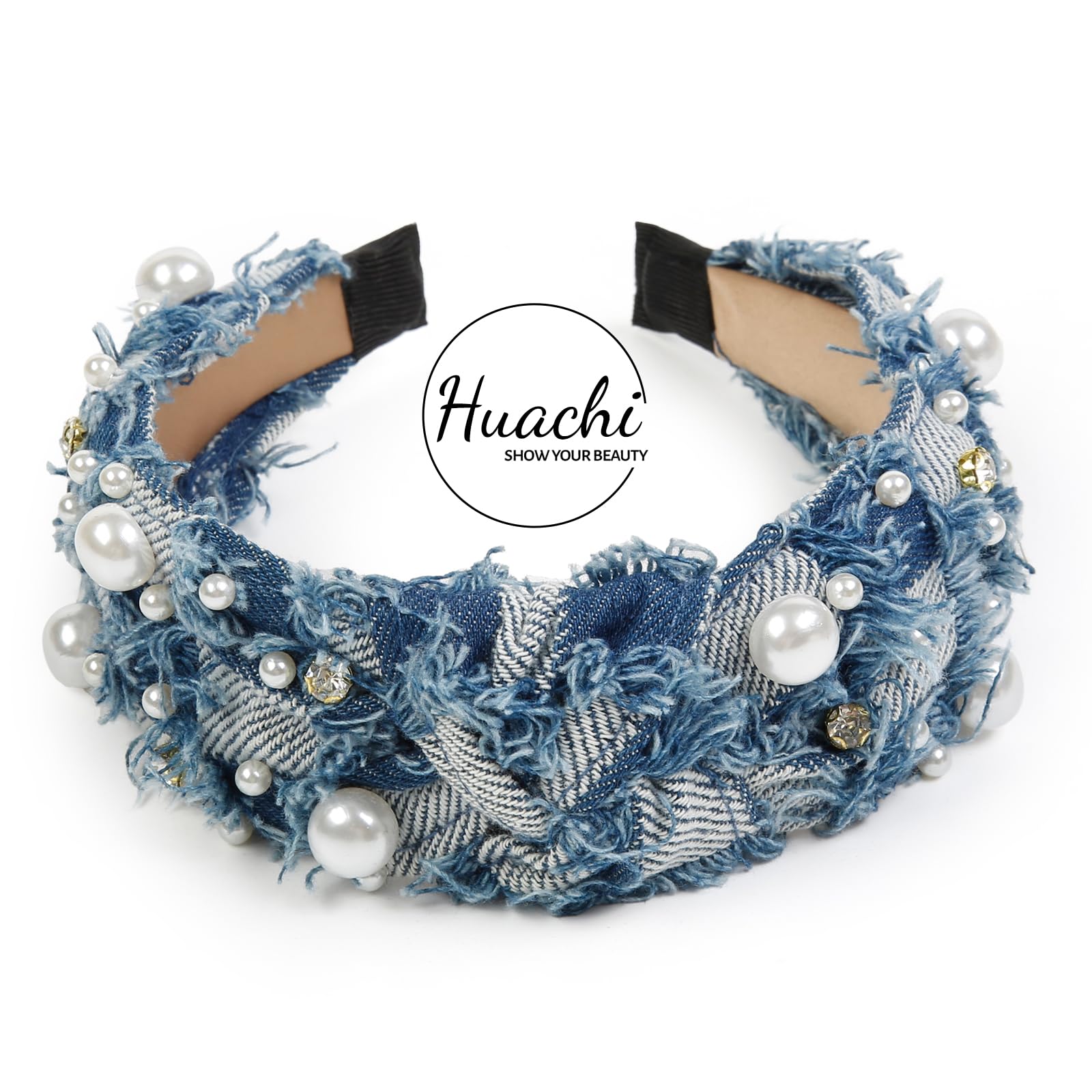 Huachi close-up of pearl and stitching for visible quality and durability