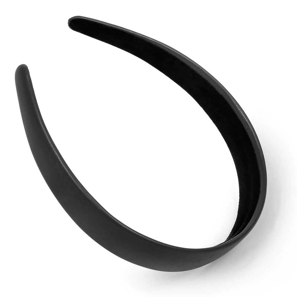 Huachi close-up of faux-leather texture highlighting smooth finish and gentle hair protection