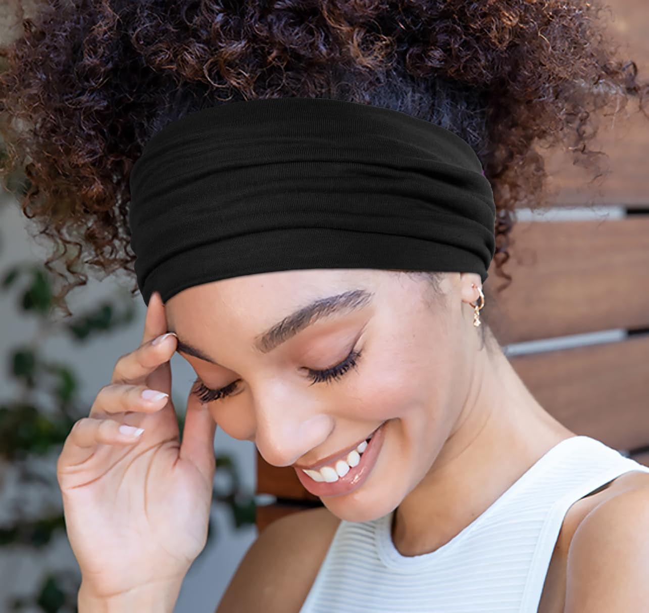 Huachi folded headband demonstrating layered styling and coverage flexibility