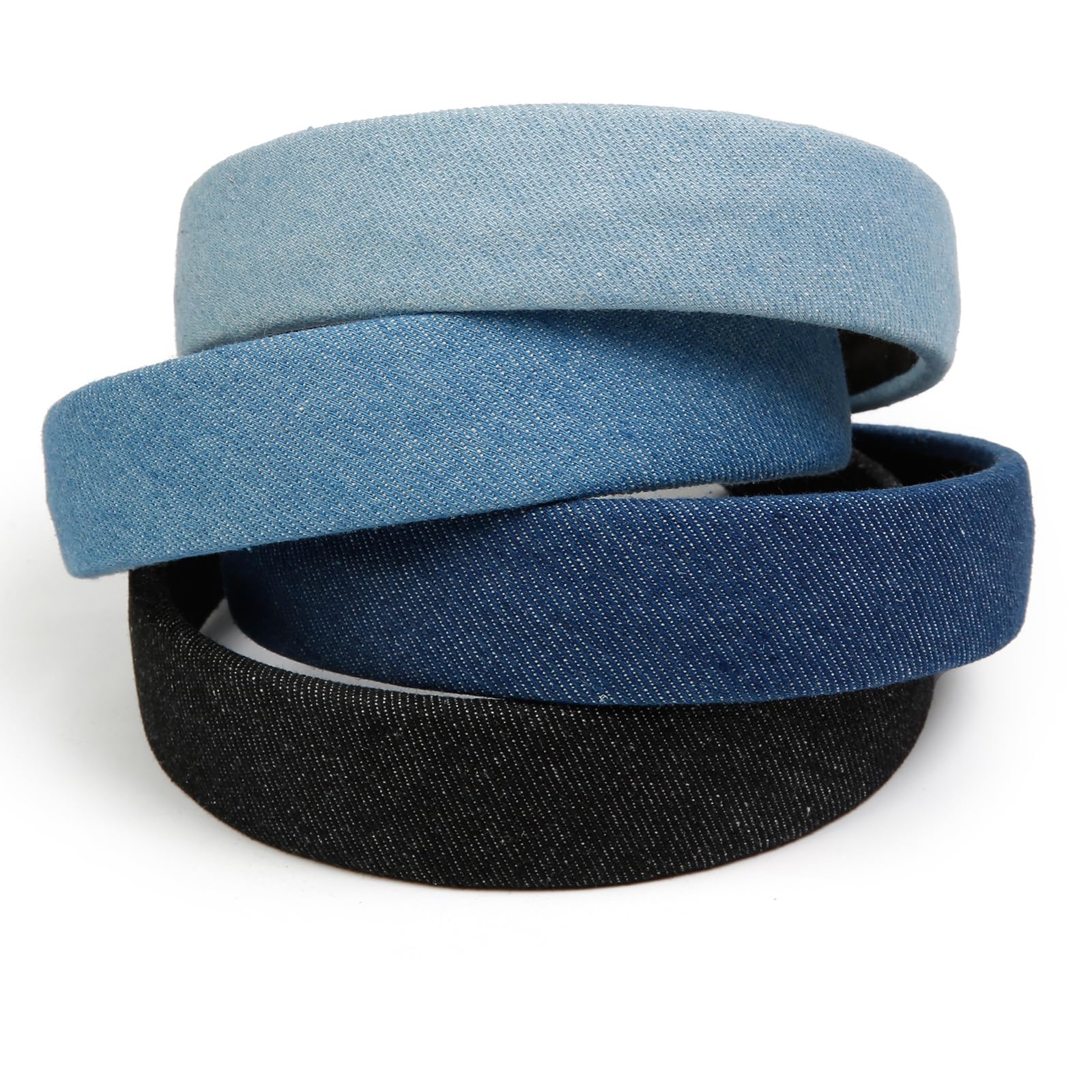 Huachi label and stitching detail highlighting quality construction and lasting stretch