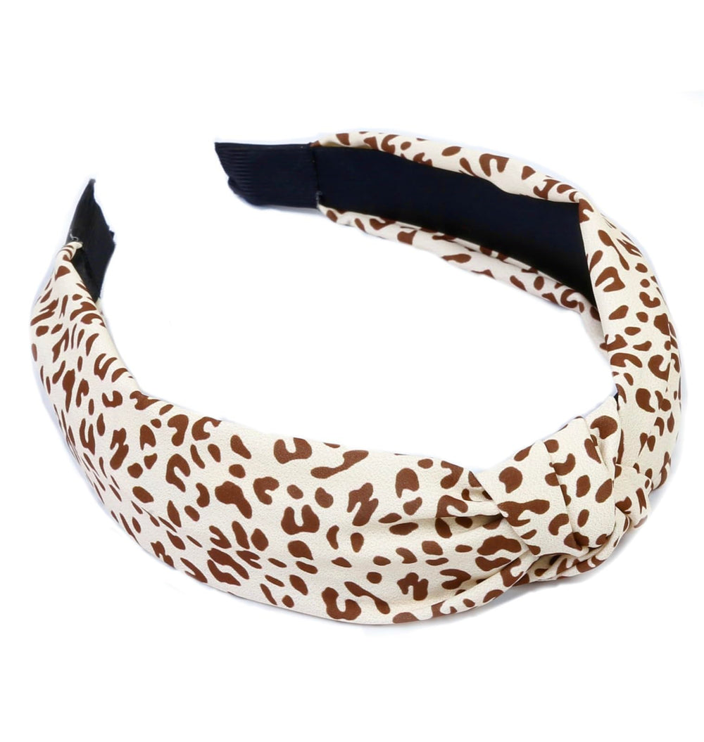 Huachi headband worn with street outfit illustrates casual styling benefit