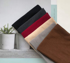 Huachi flat lay of six colors to match outfits and provide spares