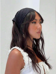Huachi view of tie-back knot demonstrating adjustable secure fit benefit