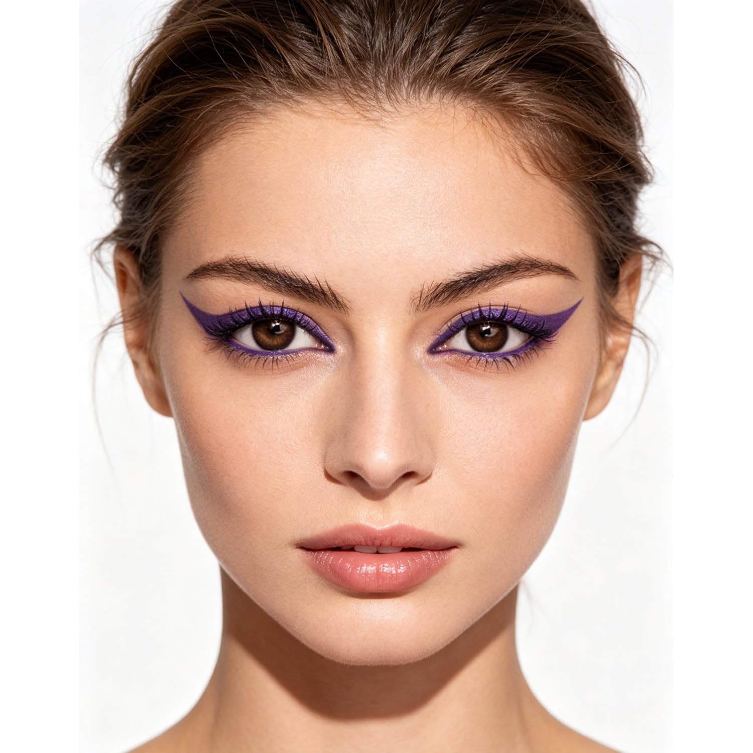 Hyesamyo creamy eyeliner texture close-up highlighting smooth glide for easy application