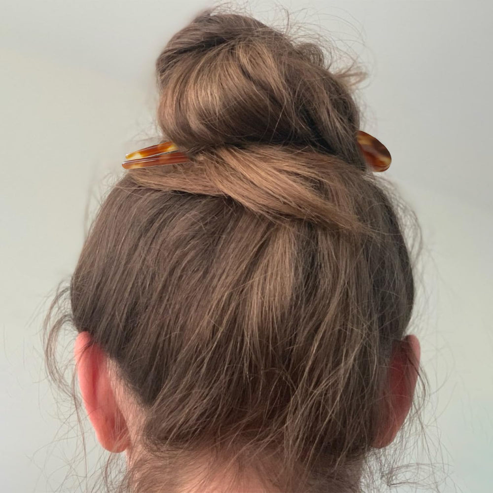 HYFEEL close-up of cellulose acetate texture highlighting smooth snag-free surface