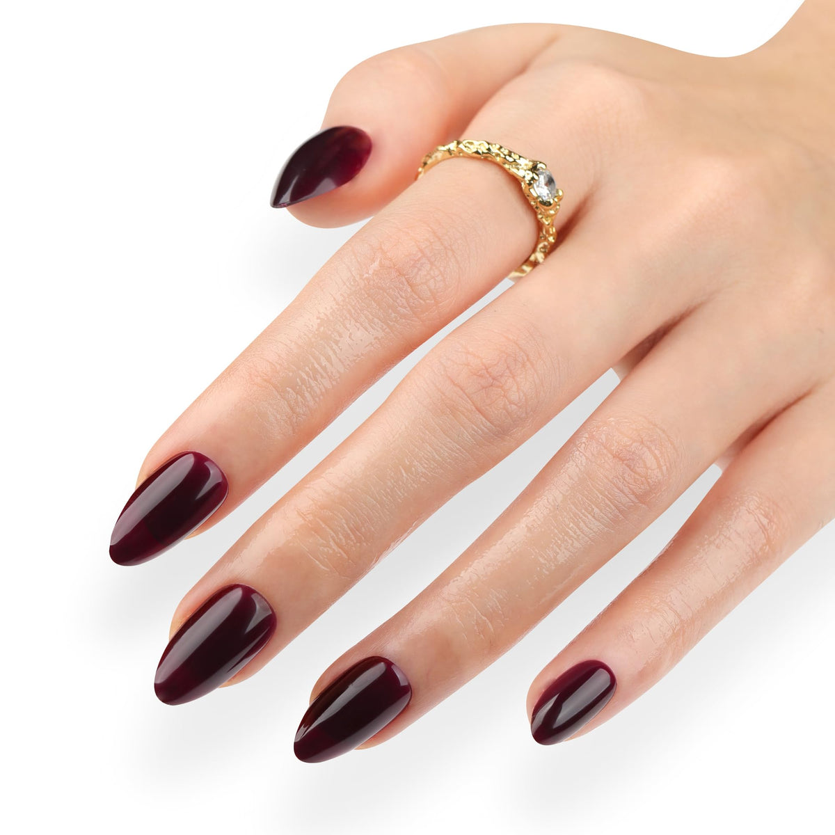 Icebobo front packaging showing dark red short almond nails and accessories for quick wear