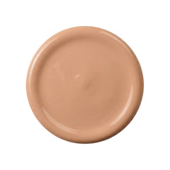 Il Makiage foundation texture swatch close-up illustrating smooth blendability and coverage