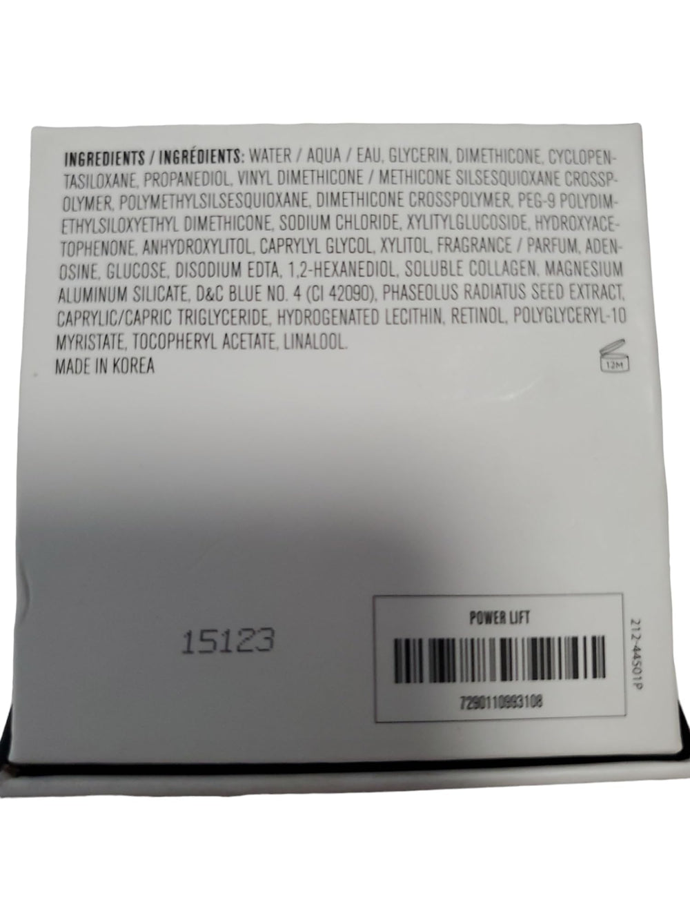 Il Makiage product beside everyday items showing compact size and travel-friendly benefit