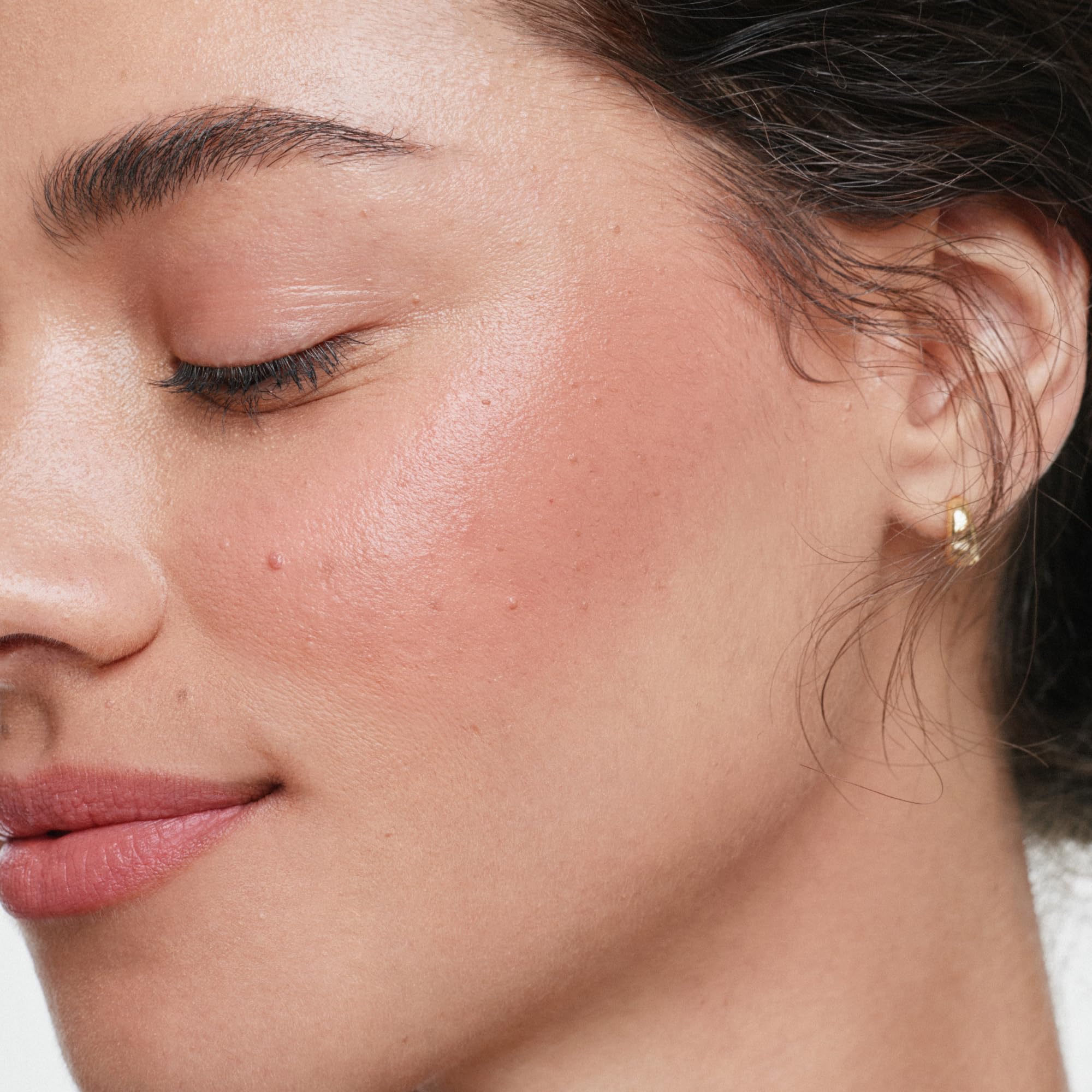 ILIA Multi‑Stick closeup texture showing creamy shea butter‑rich finish for smooth blending