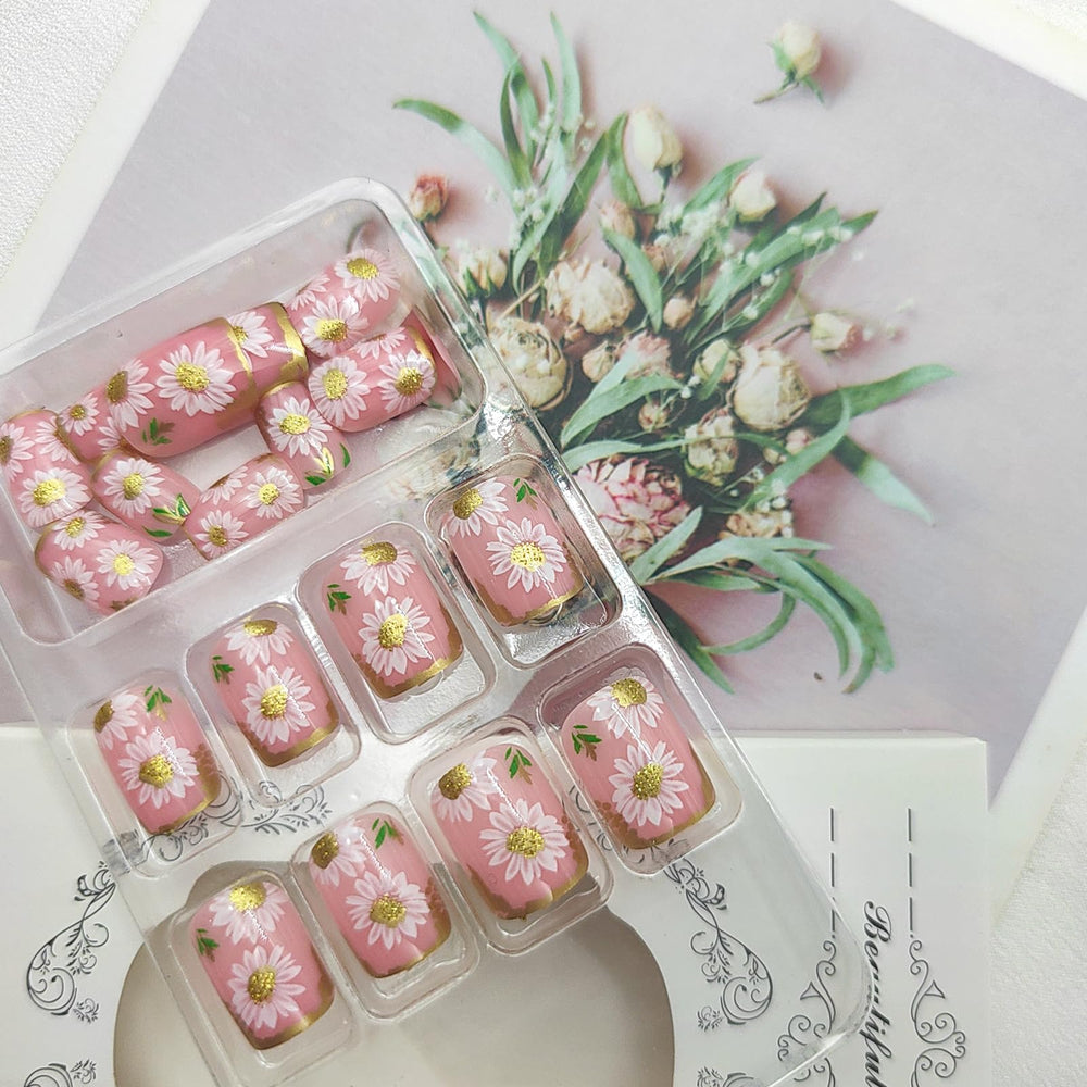 IMPOBLNS close-up sunflower leaf glitter on nail surface highlights delicate sparkle