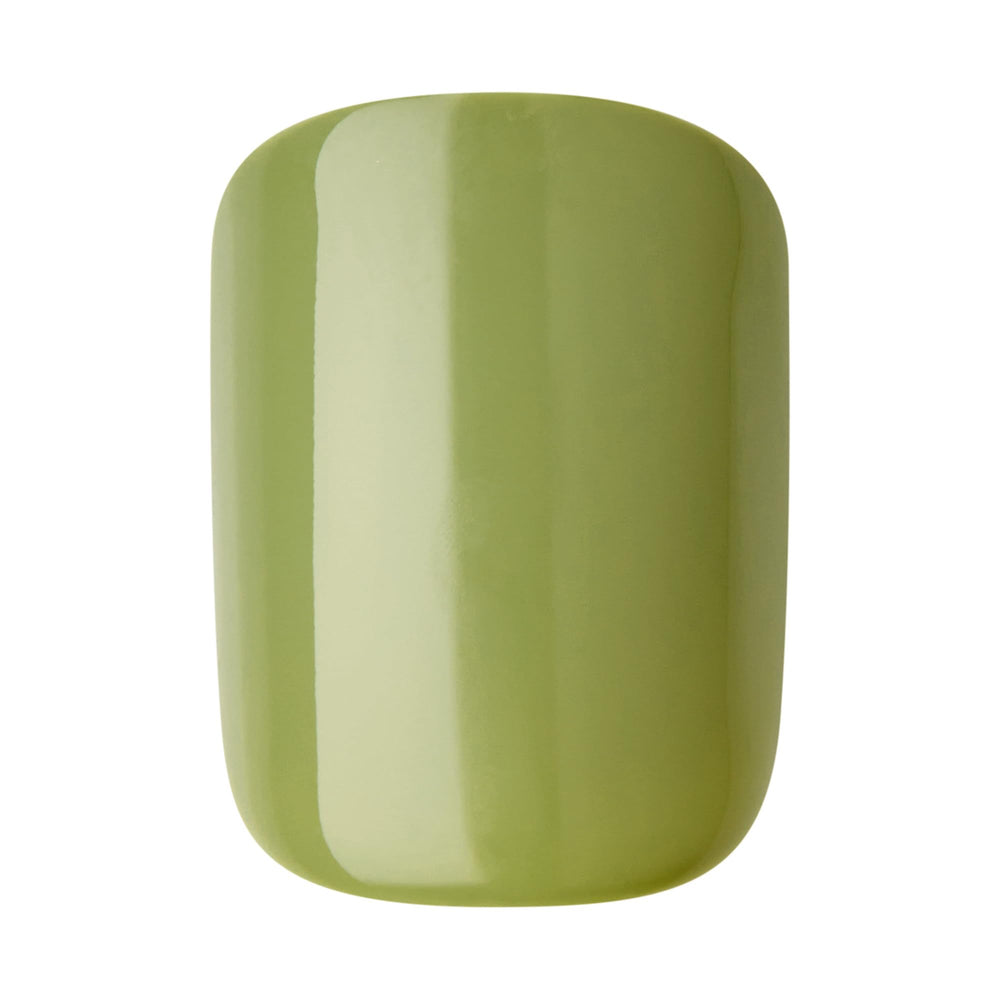 imPRESS nails applied on hand demonstrating quick press-on application