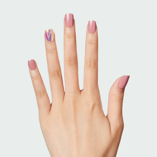 imPRESS close-up of 'Miracle' nail design highlighting salon-quality finish