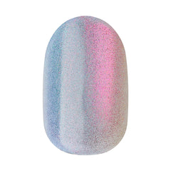 imPRESS Kiss nail held between fingers showing scale and quick application