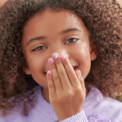 imPRESS jeweled accent nails detail adding sparkle to looks