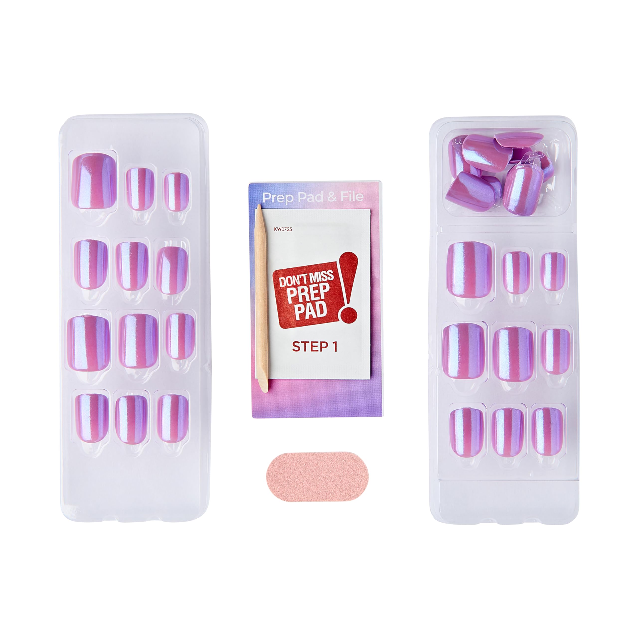 imPRESS model wearing nails for an evening look showing stylish impact benefit