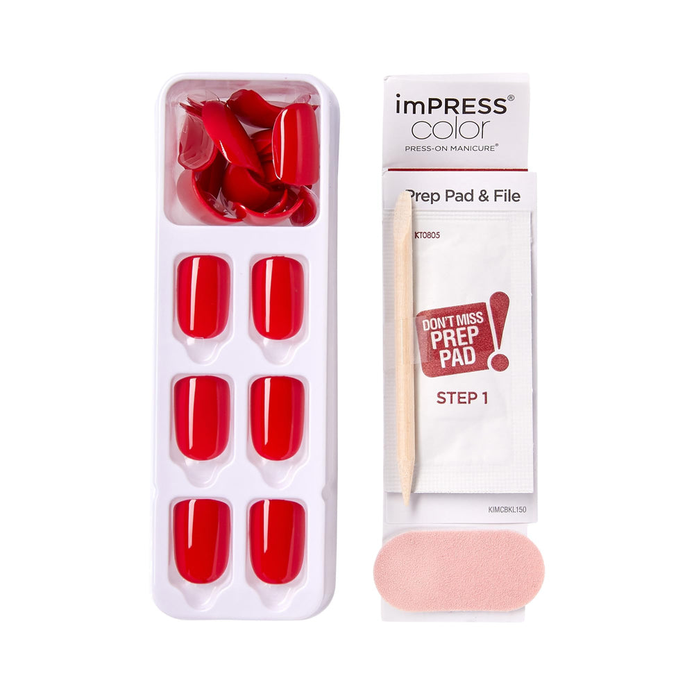 imPRESS pressing a nail onto natural nail demonstrating quick adhesion and comfort