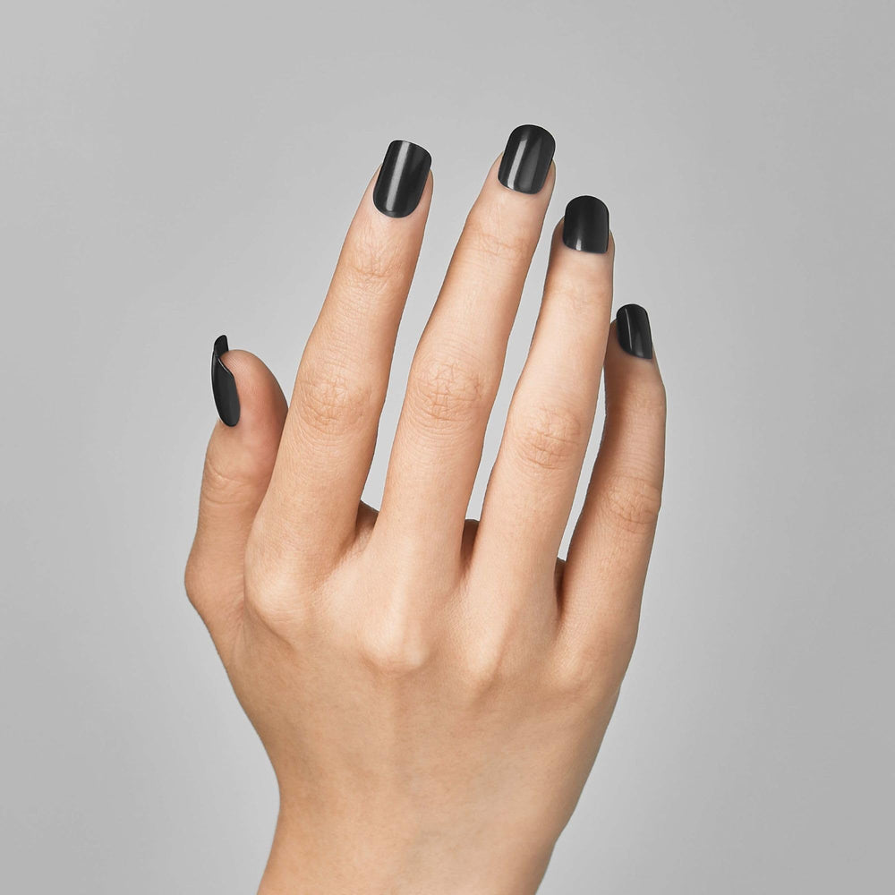 imPRESS close-up of glossy nail surface highlighting salon-like shine
