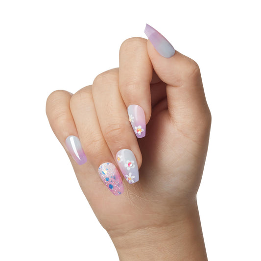 imPRESS close-up of holographic and 3D texture highlighting dimensional salon-quality finish