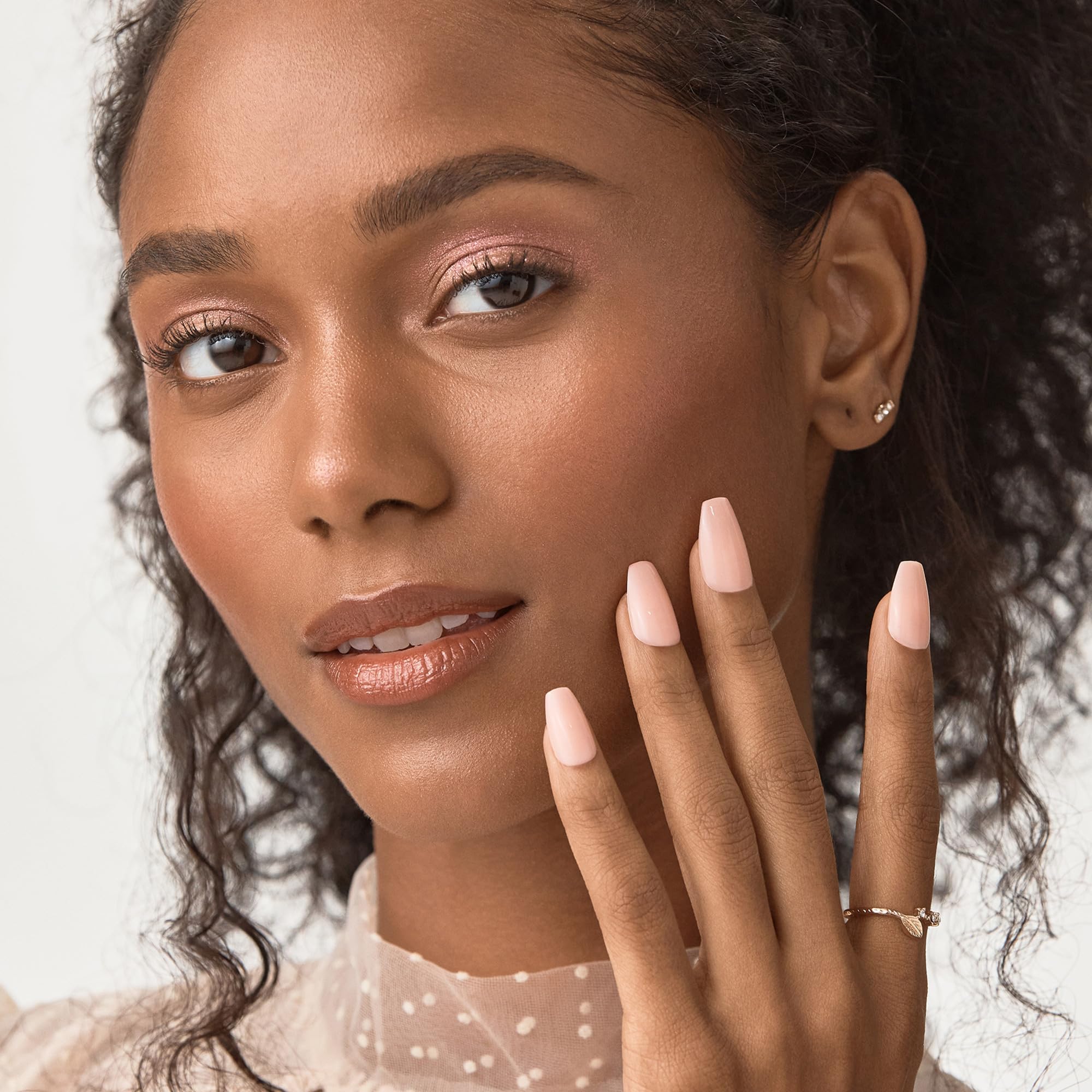imPRESS close-up of coffin nail shapes highlighting natural fit and contour