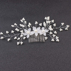 inSowni assortment of U-shaped pins displaying varied lengths for versatile styling.