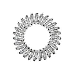 invisibobble in a gym setting illustrating reliable hold for workouts and movement