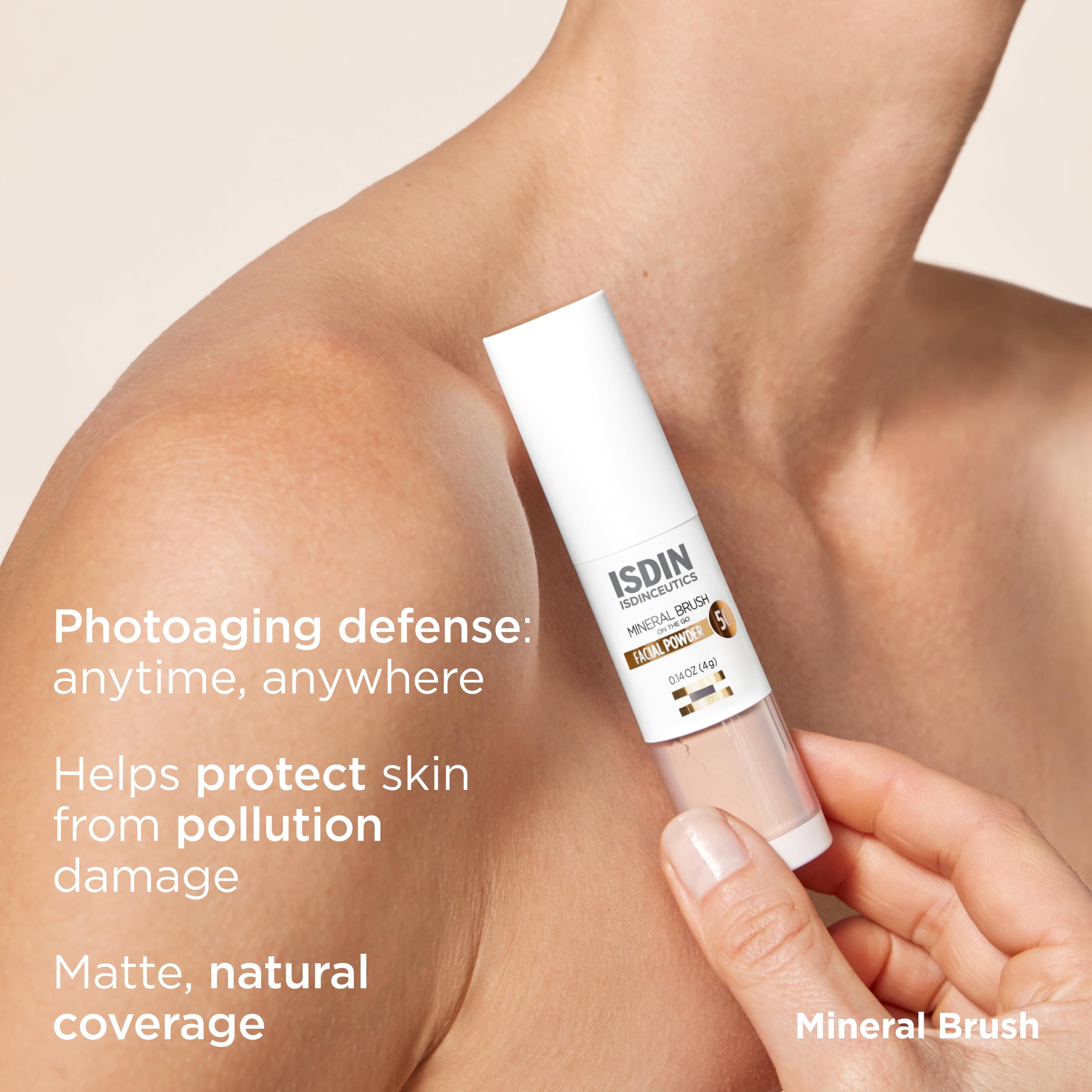 ISDIN mineral powder texture macro showing fine particles for matte finish